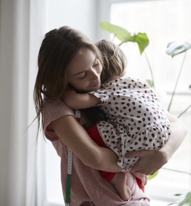 Dinh Dưỡng Cho Mẹ Bầu — Tại Sao Folate Dạng 5-MTHF Tốt Hơn Axit Folic Thông Thường?